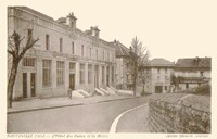 L'Hôtel des Postes et la Mairie