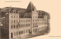 Vue de l'Hôtel de Ville de Jujurieux