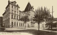 Hôtel de Ville et Groupe Scolaire