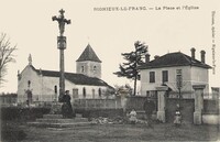Rignieux-le-Franc - La Place et l'Église
