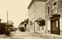 Saint-Didier-sur-Chalaronne - Mairie et Grande Rue