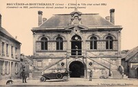 Bruyères-et-Montbérault - L'Hôtel de Ville 