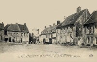 La Place du Marché et le Donjon