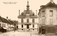 Neuilly-Saint-Front - Place de L'Hôtel de Ville 