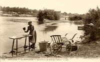 Le Bourbonnais - Lavandière au bord de L'Allier