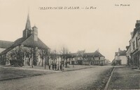 Villefranche-d'Allier - La Place
