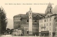 Place Biancheri - Hôtel de l'Union et Vieille Église