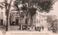 Marcols-les-Eaux - La Place de la Mairie et l'Église