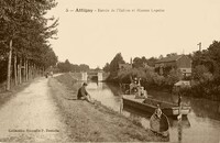 Attigny - Entrée de L'Egluse et Maison Lapoize