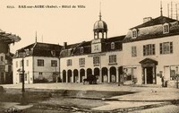 L'Hôtel de Ville 