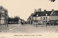 Faubourg de Troyes - le Théâtre