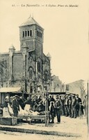 L'Église. Place du Marché