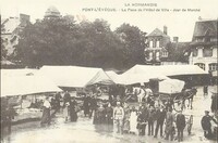 La Place de L'Hôtel de Ville - Jour de Marché