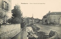 Vendeuvre - Entrée Ouest de la Grande Rue