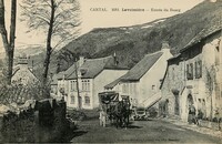 Laveissière - Entrée du Bourg