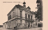 L'Hôtel de Ville 