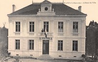 L'Hôtel de Ville 