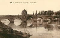 Châteauneuf-sur-Cher - Le Pont Neuf -Lavandières