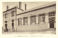 Saint-Ambroix - Les Écoles et la Mairie