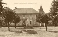 La Mairie et le Monument aux Morts