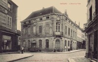 L'Hôtel de Ville 