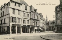 Place des Cordeliers et les vieux Porches