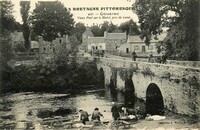 Vieux pont sur le Blavel, près du Canal