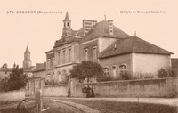 Exoudun - Mairie et Groupe Scolaire