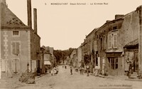 Moncoutant - La Grande Rue