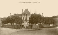 L'Hôtel de Ville 