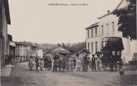 Parnans - Place de la mairie