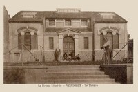 Le Théâtre