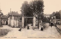 Ancienne Abbaye , Porte du Prieuré