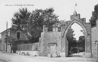 Aramon - L'Entrée du Château