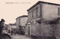 Moulézan - La Mairie et les Écoles