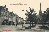 La Mairie et la Place