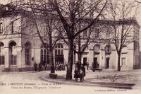 Place de la Paix .Hôtel de la Poste