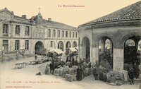 La Halle et L'Hôtel de Ville