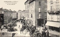 La Place de la Fromagerie un jour de Marché