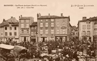 Saugues - La Place Antique - Marché aux Moutons