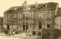 Les Écoles et la Mairie