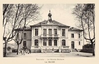 Le Groupe Scolaire -La Mairie