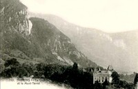 Le Château et le Mont-Terret