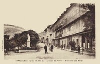 Avenue de Nyons - Monument aux Morts