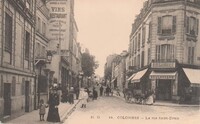 La Rue Saint-Denis