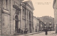 L'Hôtel de Ville et Collège