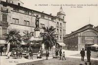 Fontaine de la République et les Halles