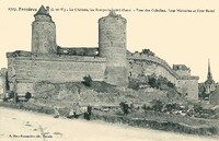 Le Château, Les Remparts côté Ouest . Tour des Gobelins
