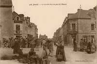 Janzé - La Grande Rue un Jour de Marché