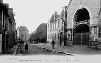 Saint-Aubin-du-Cormier - Les Halles - La Mairie - La Poste